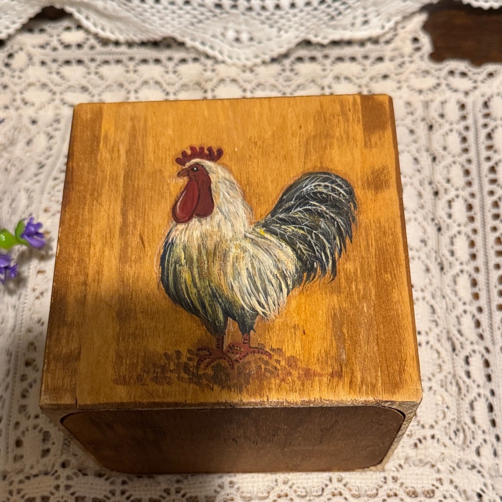 Wooden Container with a rooster holding Purple and Green Faux Flowers. - Picture 12 of 12